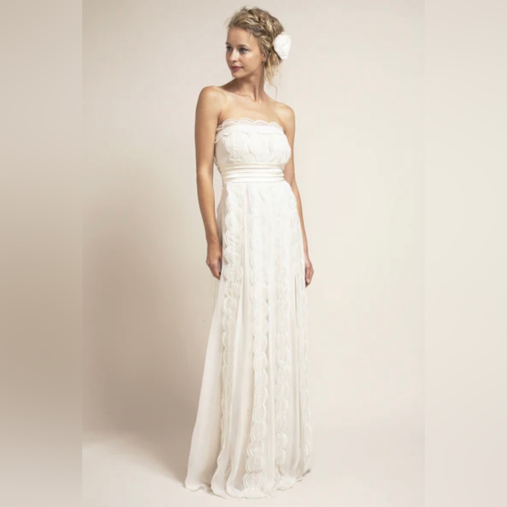 Saja Bridal VN6609 Strapless Scallop Lace Wedding Dress Size 10